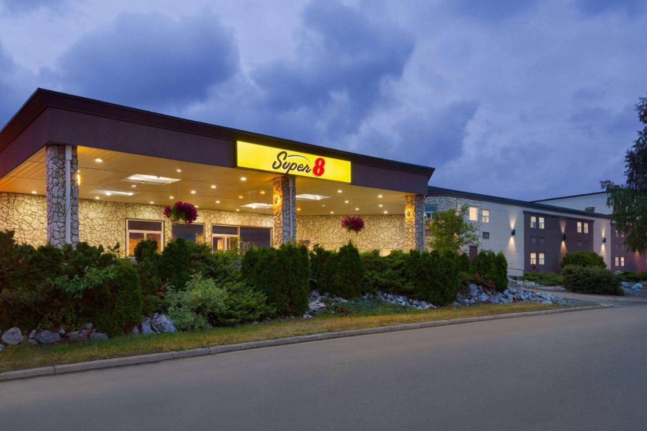 Super 8 By Wyndham Πρινς Τζορτζ Εξωτερικό φωτογραφία